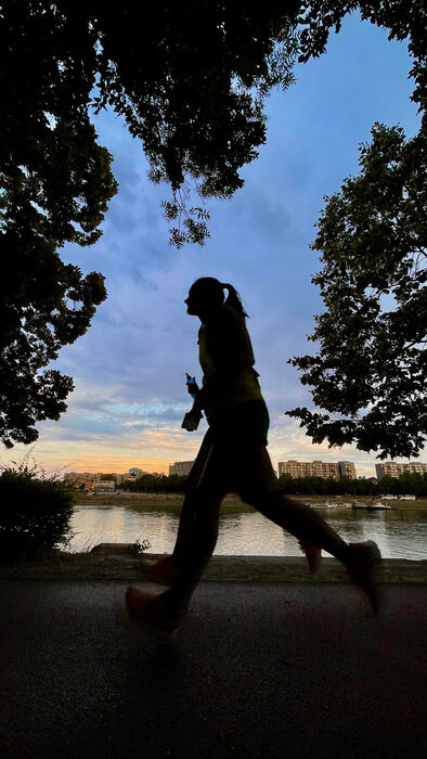 Brooks action photo 6